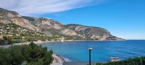 Appartements Appartement de luxe Eze village vue mer avec piscine : photos des chambres