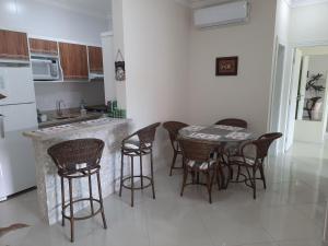 Amplo e confortável apto a 98 metros da praia de Bombinhas