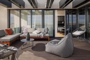 Mandala Designer Apartments with Free Private Parking, near Mall Coresi