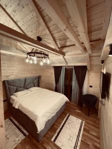 Chalet Montenegrina with jacuzzi