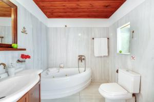 Traditional Home Vereniki With Heated Pool - BY APOKORONAS VILLAS