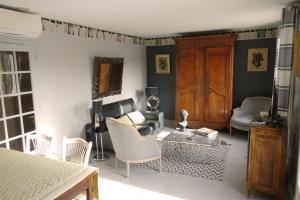 Appartement avec très grande terrasse privée plein sud et vue château