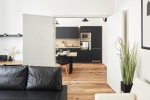 Prague Days - Stylish Apartment - Workspace