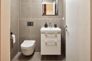 Prague Days - Stylish Apartment - Workspace