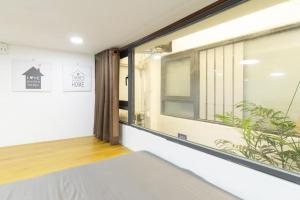 Phòng Tiêu chuẩn giường đôi và giường đơn (Standard Double and Single)