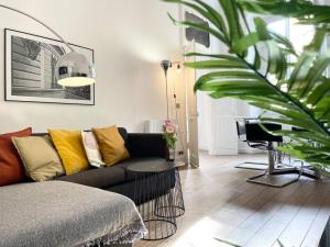 Homelivia, VIEUX NICE, appartement de charme, clim balcon