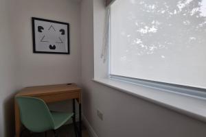 THE ONE- luton 1 bed, free parking