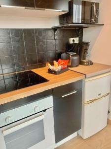 Lumineux et cosy, avec parking, 2 mn gare, 2mn Muse, 5mn centre