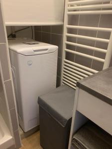 Lumineux et cosy, avec parking, 2 mn gare, 2mn Muse, 5mn centre