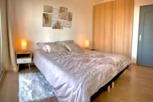 Lumineux et cosy, avec parking, 2 mn gare, 2mn Muse, 5mn centre