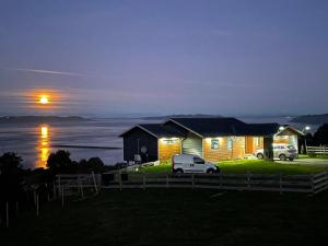Bella casa de campo con panorámica vista al mar