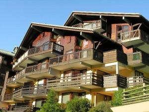 Studio cosy avec mezzanine, 27m², 23 pers, Équipé, Wifi, Balcon, Proche ski et commerces - FR-1-342-293