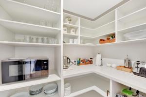 39Carmine Five Star 4-bedroom Holiday Home