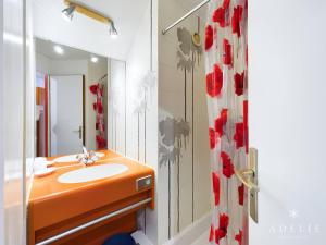 Appartement 2P à 80m des Pistes et Commerces, Balcon, Casier à Skis. - FR-1-398-569