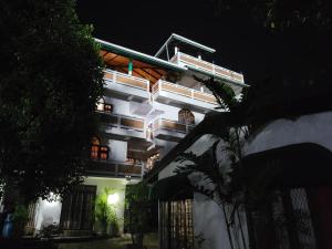 Aloys Residence