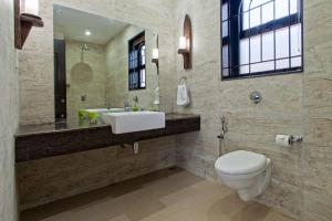 Private Luxury Home With Spacious Design