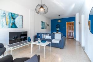 Azure 2-BR WTerrace in Larnaca