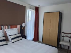 Hotels HOTEL LE 25 : photos des chambres