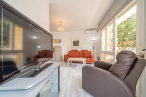 HomeHolidaysRentals SantMartin - Costa Barcelona