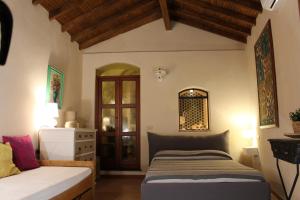 IN CENTRO Città, nei vicoli del Borgo