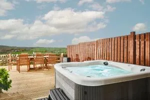 Haworth Home - Hot tub Cinema Games Room Sleeps 12 - Cullingworth