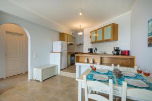 Kiani Sea View Apartments