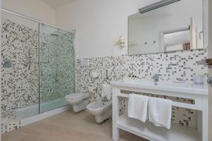 Deluxe Suite with Sea View