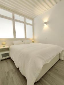 Apartamentos Deluxe con parking y WiFi by SURYNIEVE