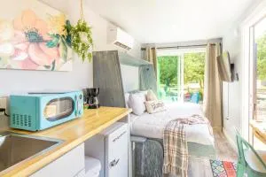 The Container Retreat @ 290 Wine Trail #4 Relax and unwined! - Stonewall