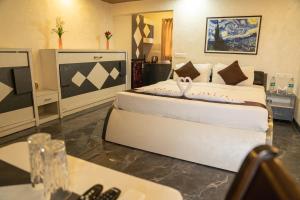 Seasons Suites - JP Nagar