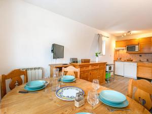 Appartements Appartement skis aux pieds avec parking couvert et WiFi au coeur de Val d'Isere - FR-1-694-259 : photos des chambres