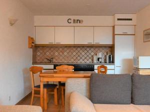 Apartment Caroubier 2 by Interhome