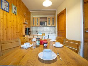 Apartment Mélèzes 66 by Interhome