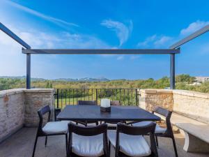 Holiday Home Nini by Interhome