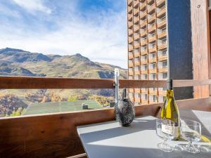 Apartment Les Lauzes D12 by Interhome