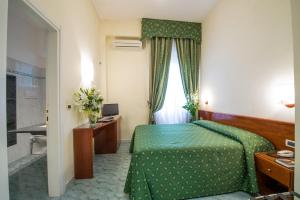 Standard Double or Twin Room room in Hotel Giulio Cesare