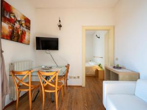 Apartment Vittoria by Interhome
