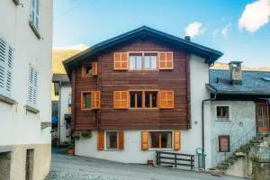 Chalet Nucleo 12 by Quokka 360 - bouldering temple in Chironico - Cala