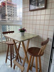 Apto com Piscina e Churrasqueira