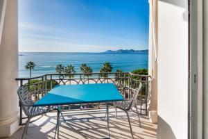 Palais Miramar - Suite Blue Room - Vue Mer -Croisette Emplacement Unique - 20M Plage - WIFI - Clim