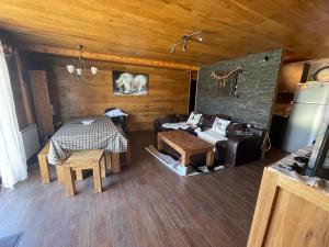 Chalets Les Silenes pyrenes 2000 Meuble touristique 4 Etoiles : photos des chambres