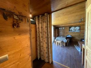 Chalets Les Silenes pyrenes 2000 Meuble touristique 4 Etoiles : photos des chambres