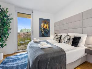 Two-Bedroom Apartment with Terrace and Park View room in SKY9 Penthouse Apartments