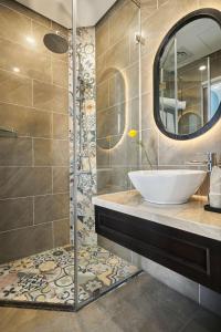 Times Corner Sorrento Hotel - Complimentary Sunset Town Tour 4pm to 5pm everyday