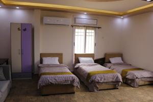 Petra Mountain House