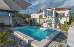 Awesome Home In Danilo