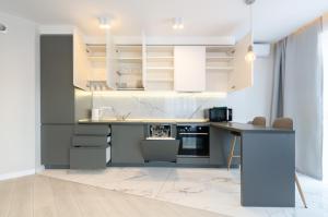 Petrovdom 109-200 in Spacious 2 Bedroom Apartments at RC Kvartet, 16Г Vasyl Lypkivskyi Street