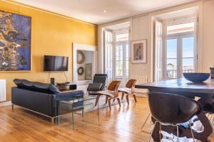 Castelo Design Aparment W Balcony & Super View by LovelyStay