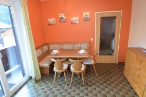 Appartment Stepanek by Hermann Weiss