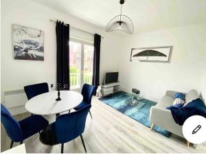 Appartements Le Modern'Blue entre centre ville et plage : photos des chambres